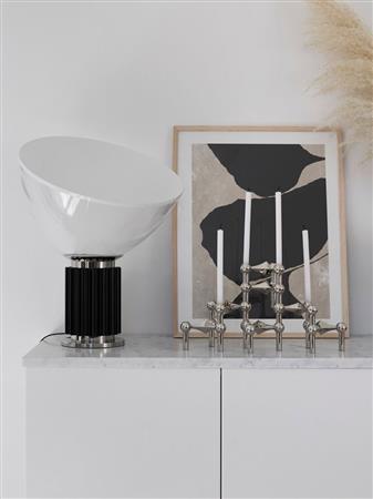 Taccia Small lampara de mesa negra Led 16w.2700k Flos